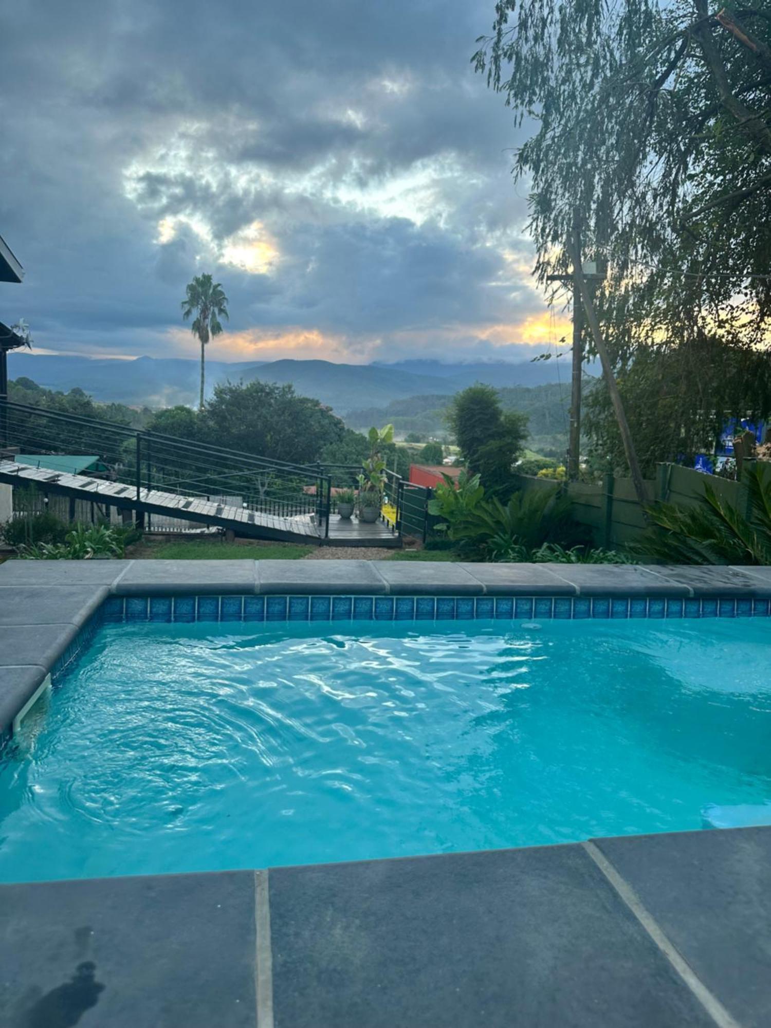 49Onmain Self Catering Holiday Home 萨比 外观 照片